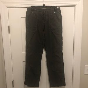 Women's Size 6 Gray Kuhl Straight Leg Pants Hiking Camping Gorp Nature Stretch